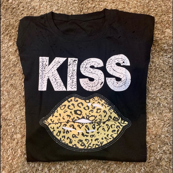 Tops - NEW Women’s Short Sleeved Distressed Graphic Tee